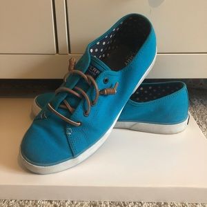 Sperry slip-on canvas sneakers